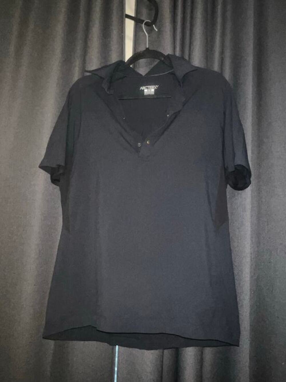 Arc'teryx polo shirt Size Medium